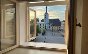 Apartmán na náměstí II